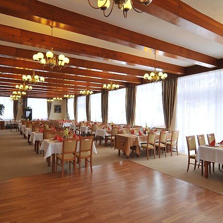Hotel Manes Svratka Exterior photo