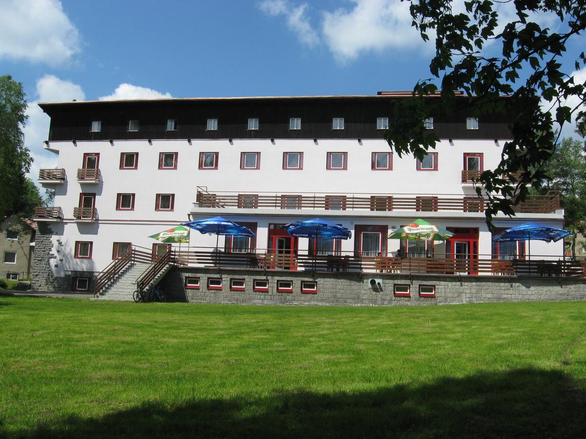 Hotel Manes Svratka Exterior photo